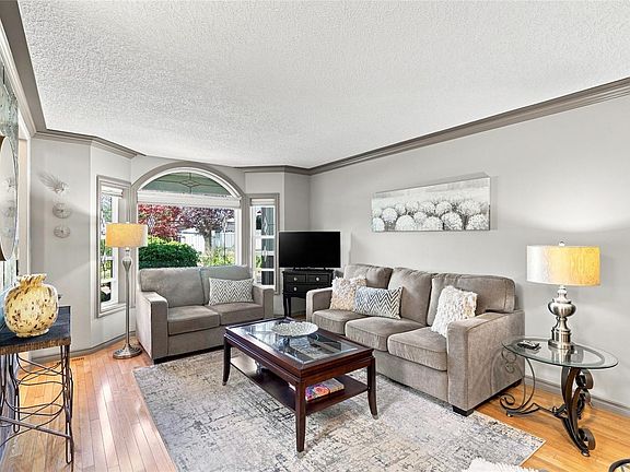 4th image of 4039 Valewood Dr
