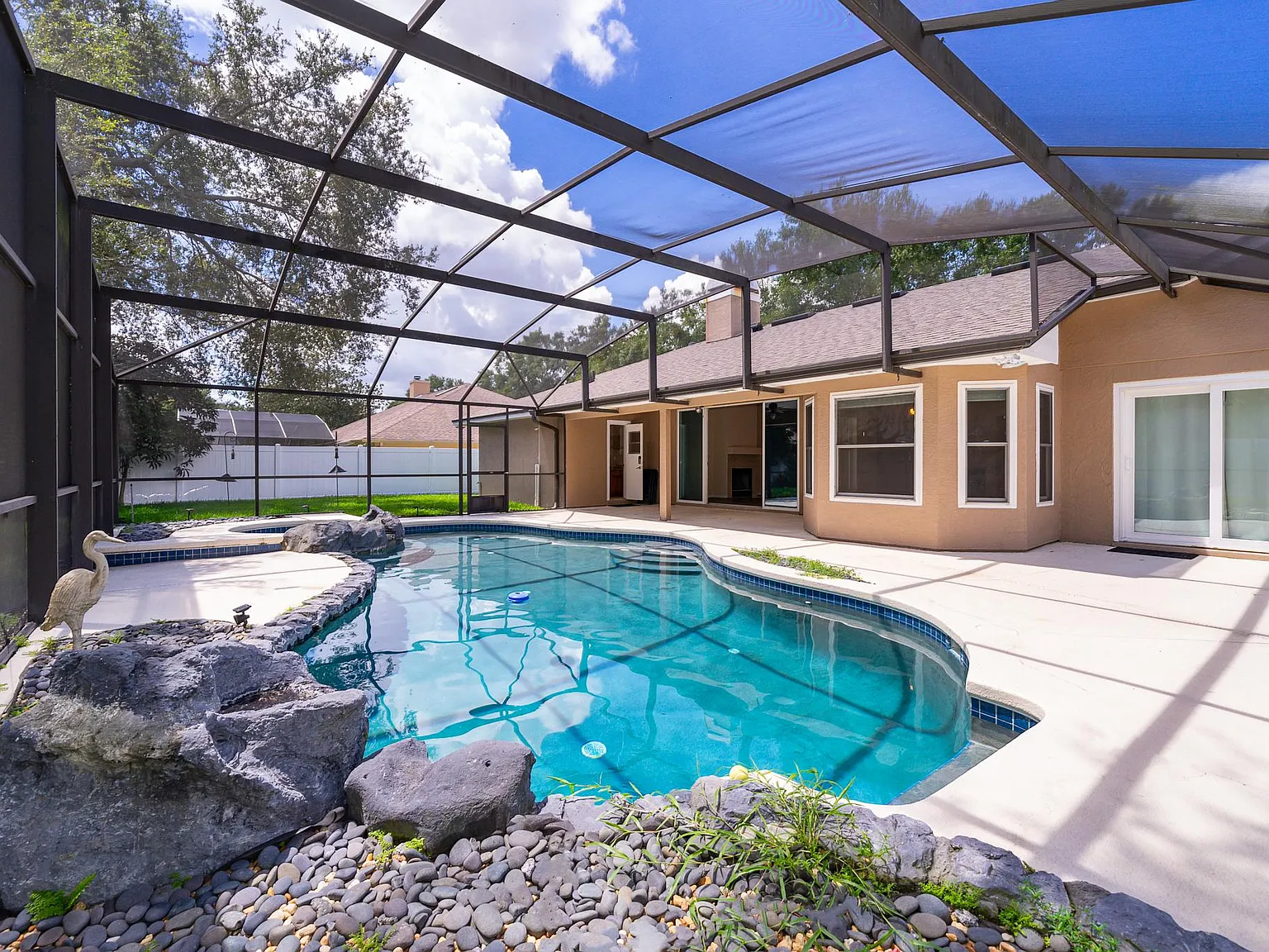 7709 Apple Tree Cir — Photo 3