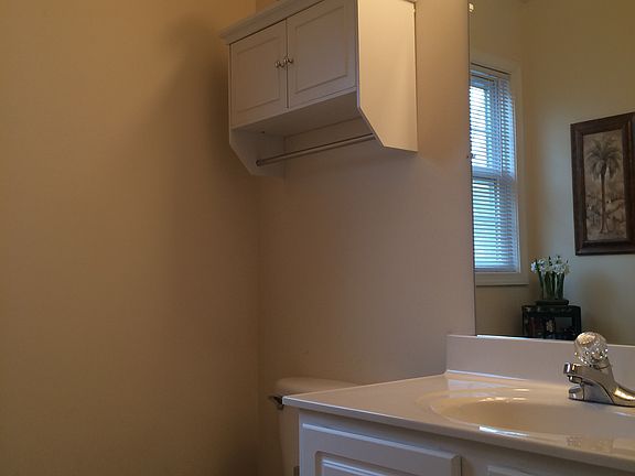 Spacious upstairs bath 