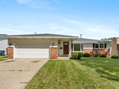 1506 Woodside Rd, Muskegon, MI, 49441