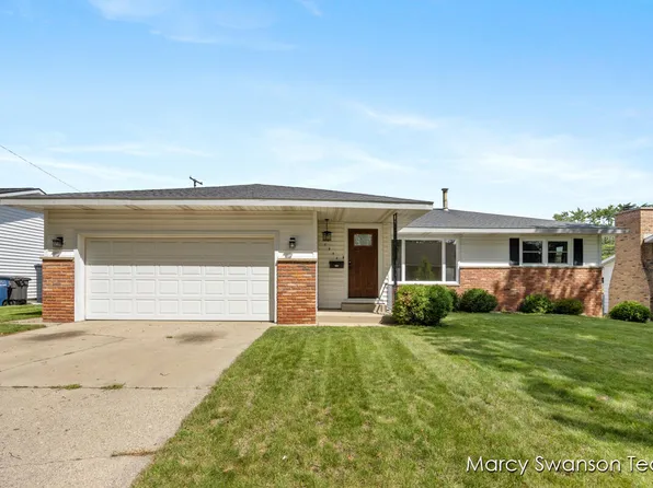 1506 Woodside Rd, Muskegon, MI 49441