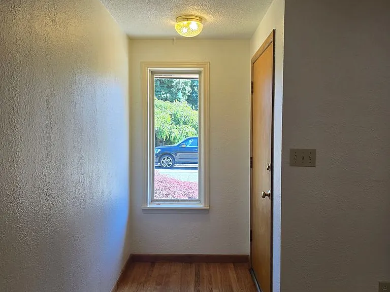 1012 N Villard St — Photo 3