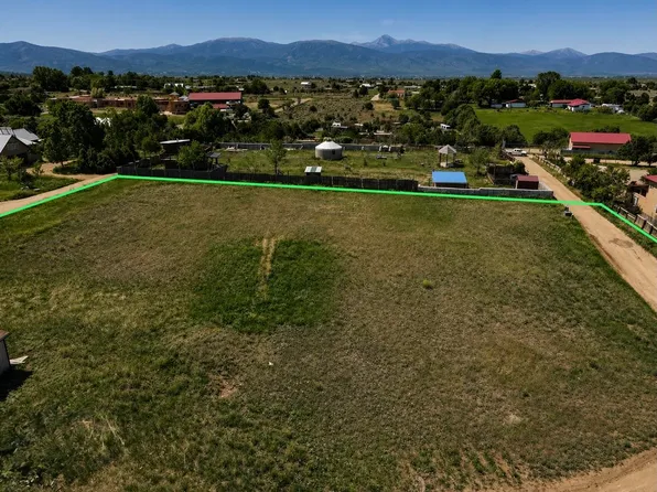 5 Calle la Paz, Arroyo Seco, NM 87514