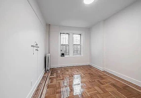 5th image of 2574 Bedford Ave #1D