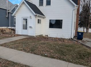 1105 3rd Ave, Vinton, IA 52349