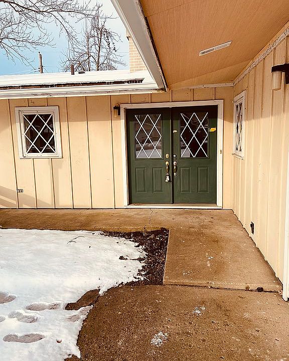 1st image of 1700 W Quilling Dr