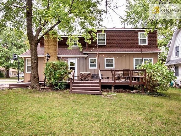 Great deck provides lots of entertainment space right off the family room.