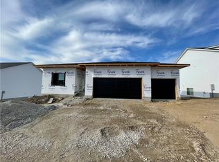 1602 Red Cedar Ln, Granger, IA 50109