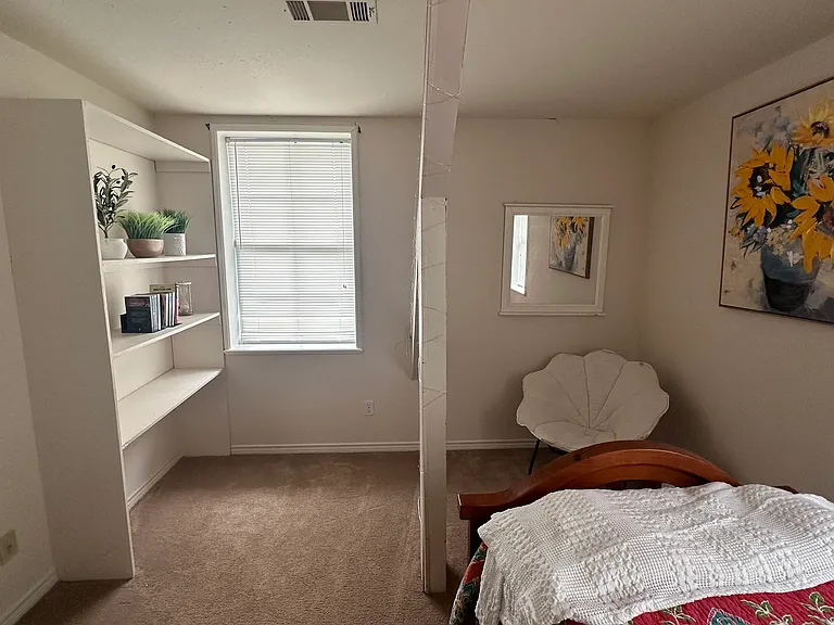 Another bedroom