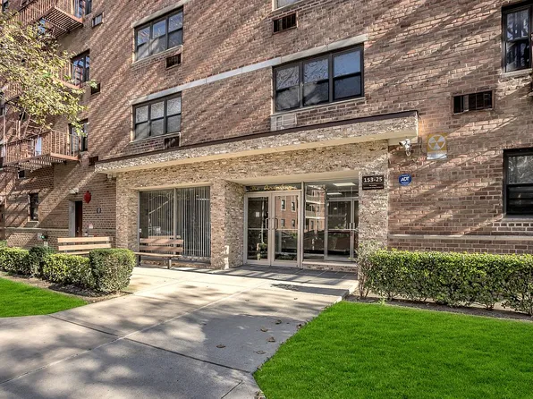 153-25 88th St APT 2F, Queens, NY 11414