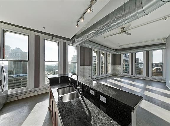 5th image of 1132-1140 Washington Ave #907