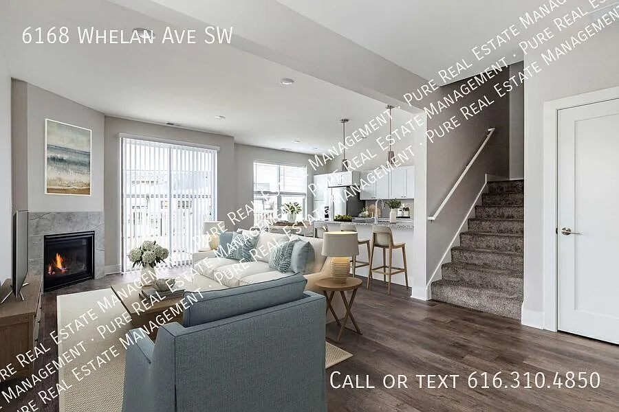 Three Bedroom, Fence — Photo 4
