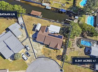 1602 Bataan Ln, Gulf Breeze, FL 32563