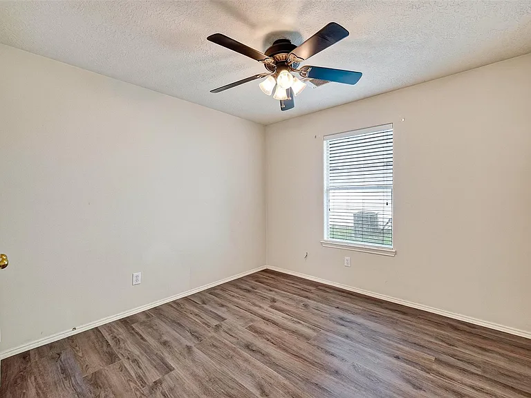 19119 Yaupon Ranch Dr — Photo 31