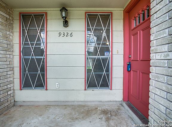 3rd image of 9326 Cliff Way St