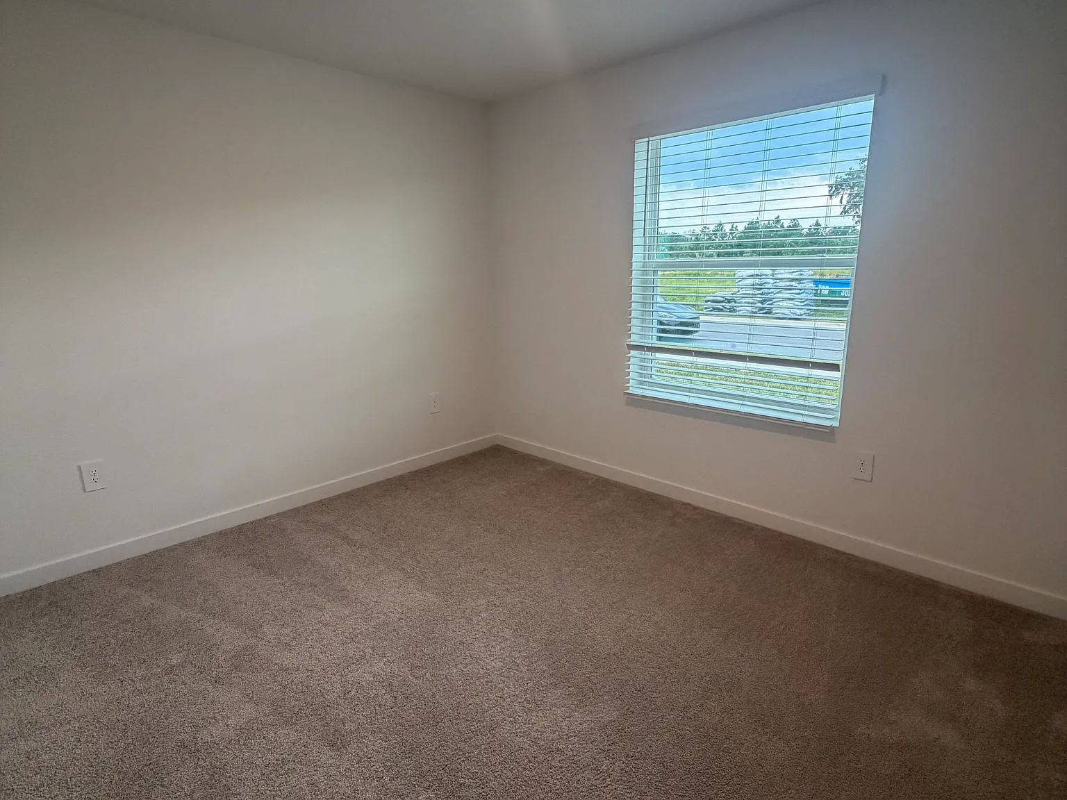 4 bed, 2202 sqft, $2,650 — Photo 3