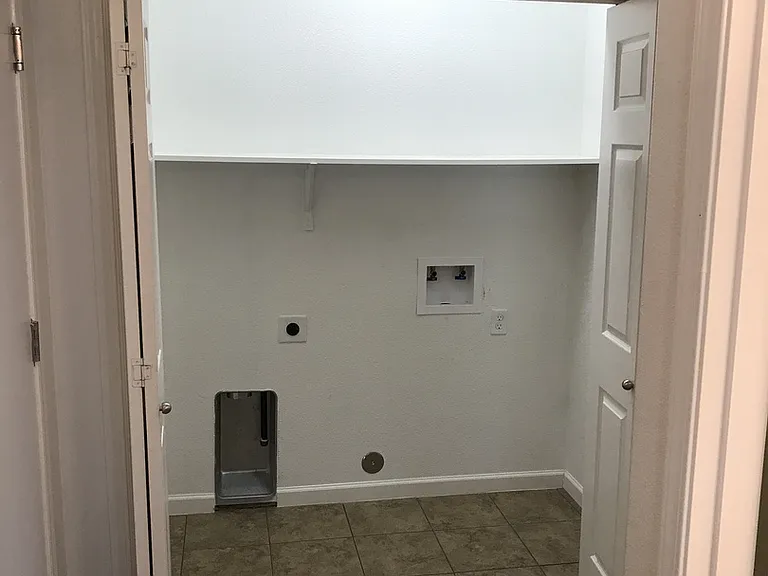 437 Joya Dr — Photo 8