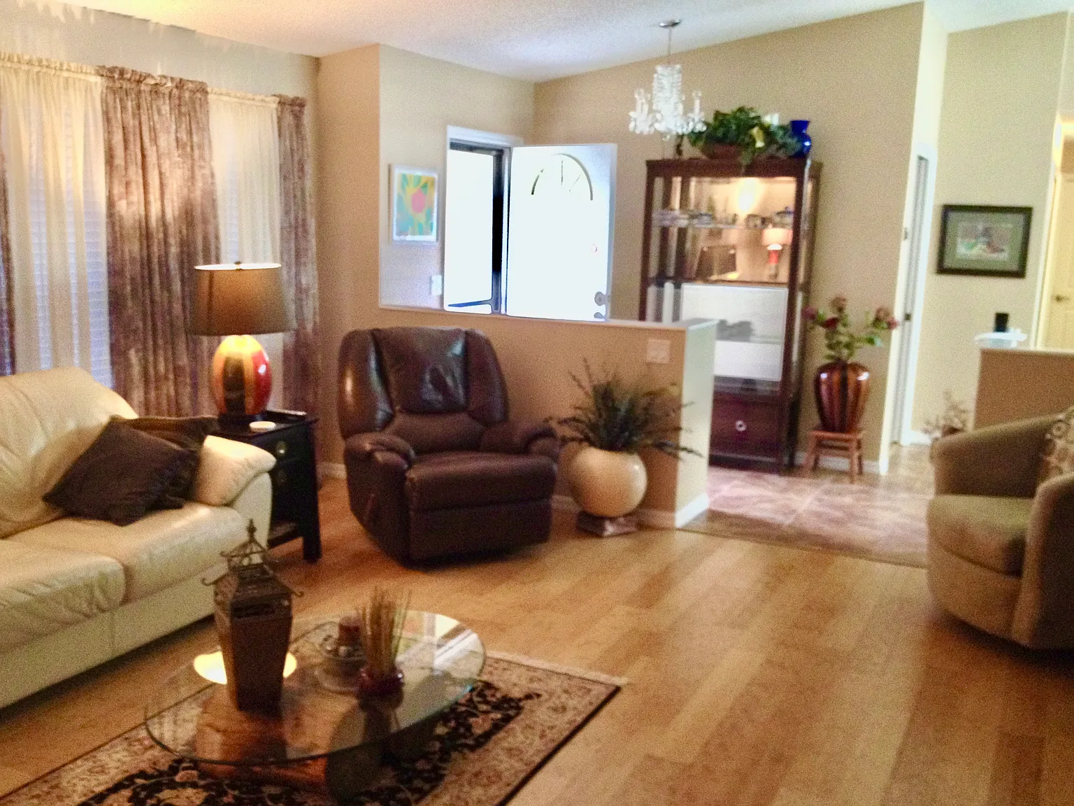 3 bed, 1600 sqft, $1,730 — Photo 4