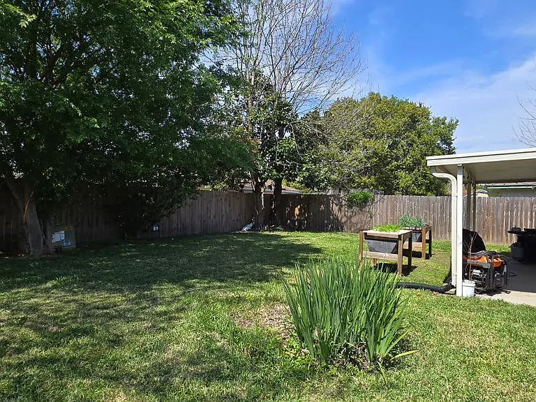 121 Queen Anne Dr — Photo 15