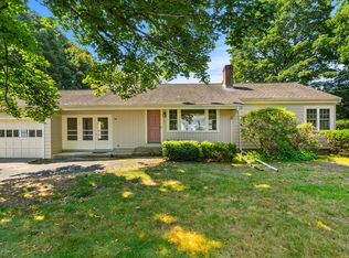 15 Cherry St, Wenham, MA 01984