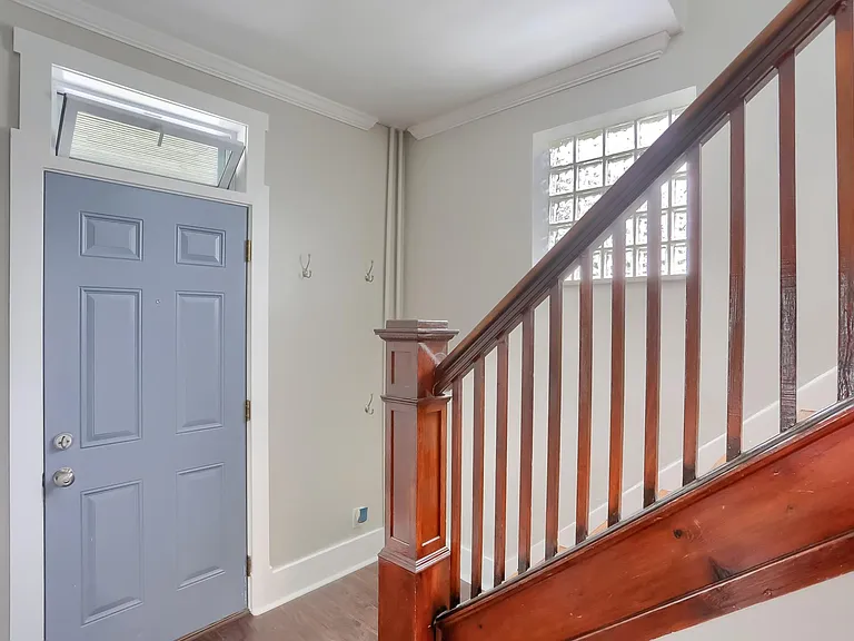 148 Dahlia St — Photo 7