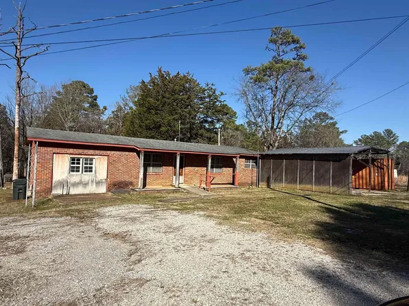 455 Church Loop, Cherokee, AL 35616