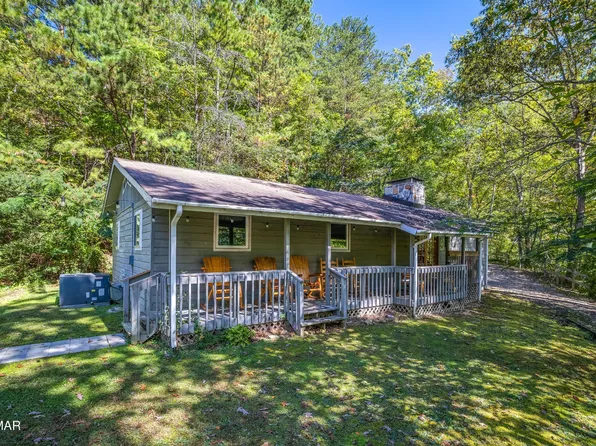 246 Shields View Dr, Gatlinburg, TN 37738