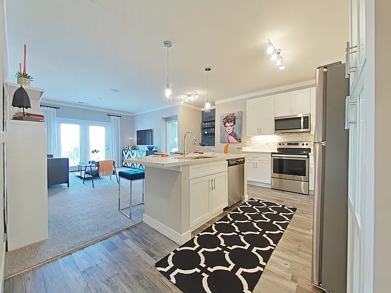 Allure Apartments — Photo 59