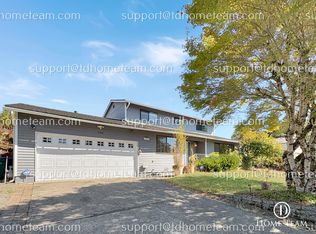 17400 159th Ave SE, Renton, WA 98058