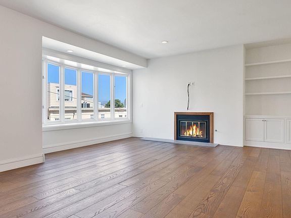 2nd image of 2746 Gough St #2
