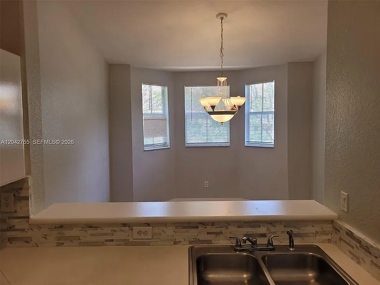 1543 SE 25th St #207 — Photo 8