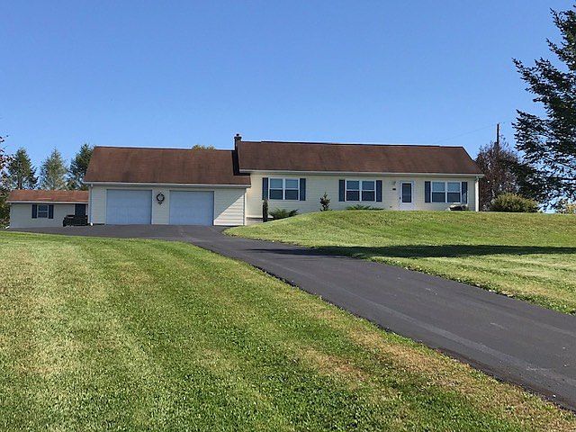 1st image of 24 Oak Run Ln