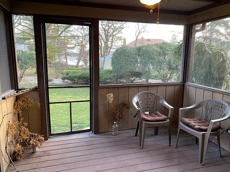 1117 1/2 W Rocky Beach Ln #A — Photo 23
