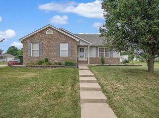 4705 Vandebrook Dr, Waterloo, IL 62298