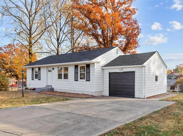 11000 Golf Crest Dr, Saint Louis, MO 63126