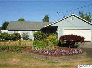 864 3rd St, Lyons, OR 97358