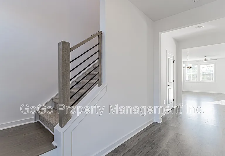 1411 Darrowby Way #1 — Photo 2