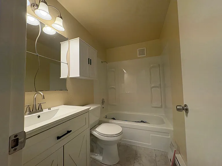 12650 SW 127th Ave — Photo 6