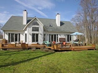 113 Currituck Rd, Newtown, CT 06470