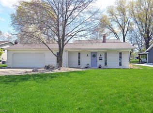 8665 Courtland Dr, Strongsville, OH 44149