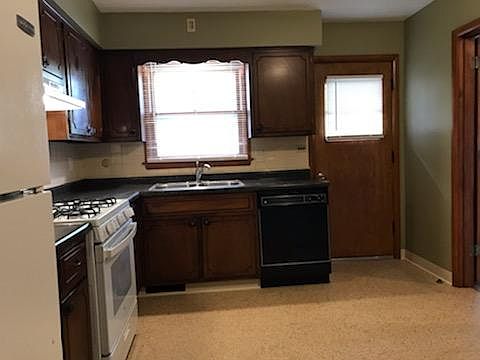 4th image of 4161 Eastridge Dr #B