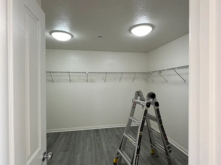 1681 Julia Way — Photo 12