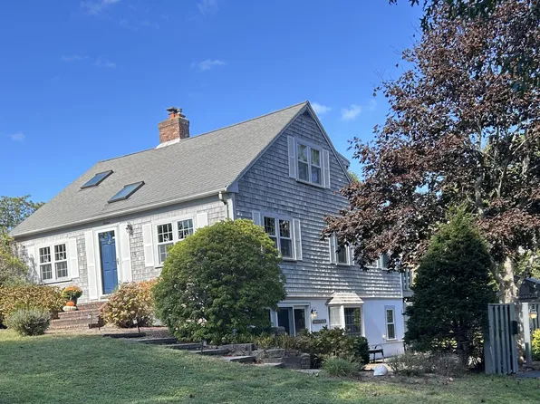 16 Yacht Avenue, West Yarmouth, MA 02673