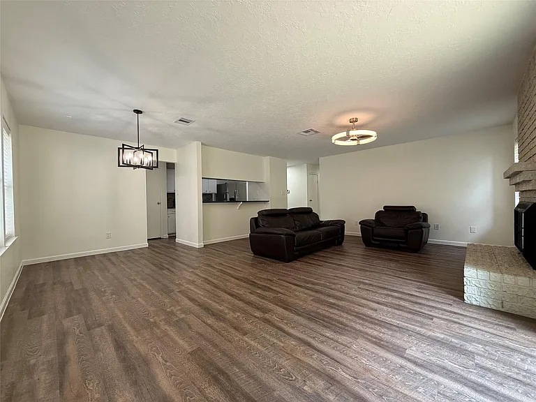 8 N Circlewood Gln — Photo 13