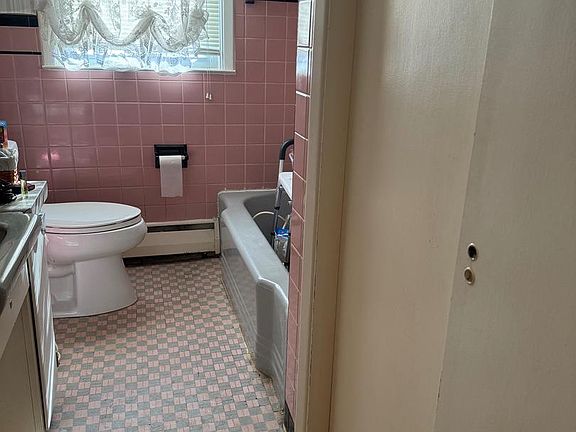 2nd image of 1215 Milltown Rd