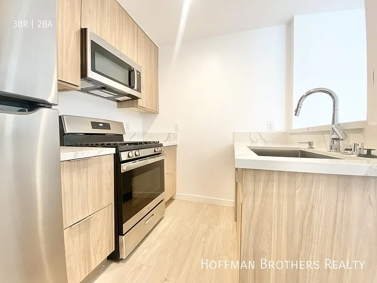 1017 Ocean Park Blvd #7 — Photo 3
