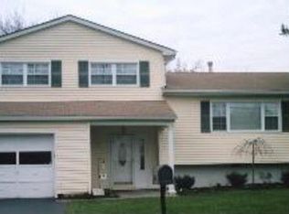 32 Glendale Rd, Flanders, NJ 07836