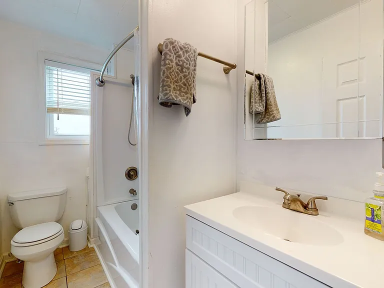 108 Hawkins Creek Ln — Photo 25