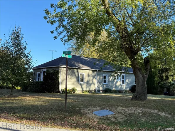 7154 Lester St, Lexington, MI 48450