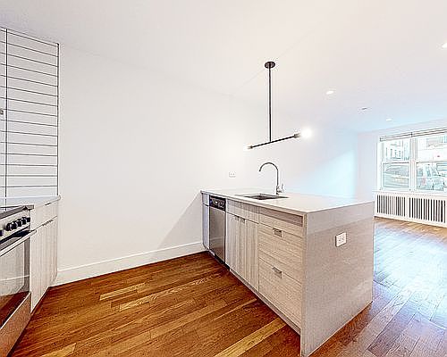 3rd image of 4300 Broadway APT 1H